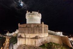 600px-Casco_viejo_de_Dubrovnik_Croacia_2014-04-13_DD_18